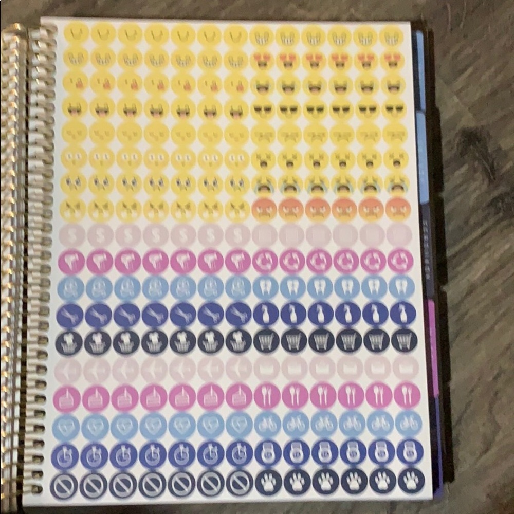 “Every Moment Matters" laminated spiral planner - Picture 6 of 8